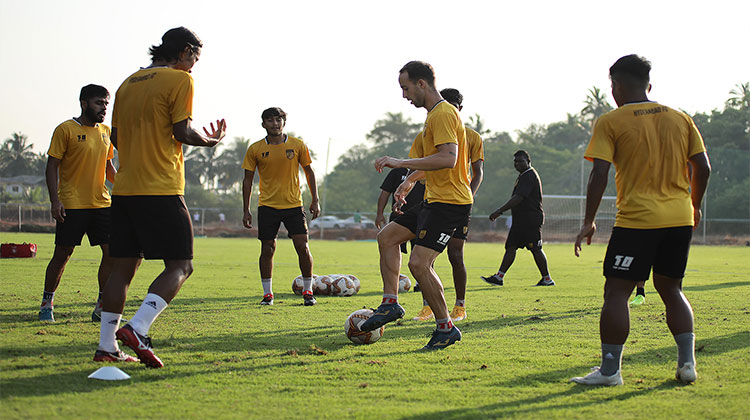 Hyderabad host East Bengal in tricky clash