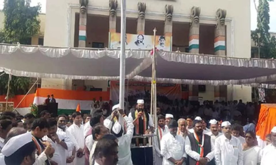 Congress leaders stage protest program at Gandhi Bhavan