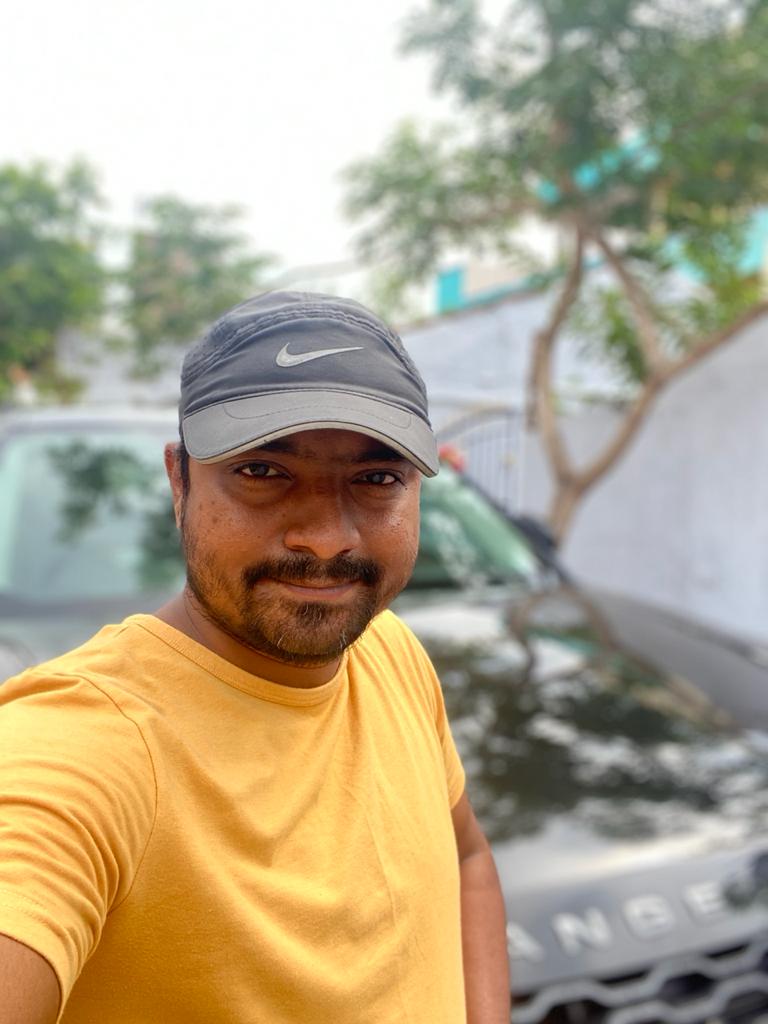 Warangal Srinivas Buys Nizam Rights Of 4 Big Films