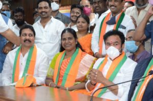 Former Mayor Karthika Reddy,BJP