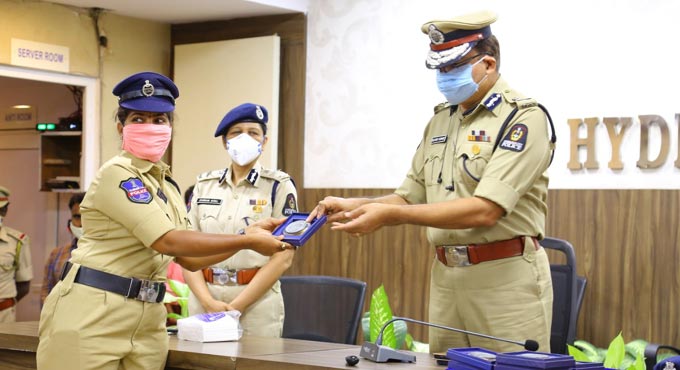 HYD CP FELICITATES LADY CONSTABLE