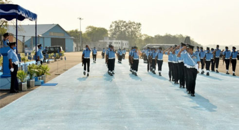 Crest presentation parade for Air Force Station, Begumpet , 19 Tettra Schools